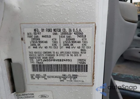 1997 Ford F-350 Xl z USA, uszkodzony, nr VIN 1FTJW35F8VEB24951